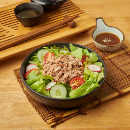 สลัดใส่ทูน่า