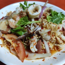 ยำมาม่า