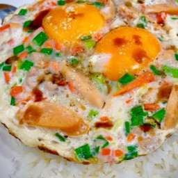 ข้าวไข่ดาวทรงเครื่อง