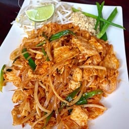 ผัดไทยโบราณ หอยทอด ตลาดมหาชัยเมืองใหม่