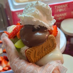 โมจิห่อผลไม้สด