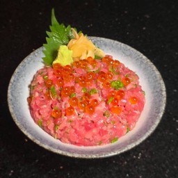 LM20. Dry-aged Negi Hon Maguro ข้าวหน้าปลาทูน่าครีบน้ำเงินดรายเอจส่วนท้องสับ