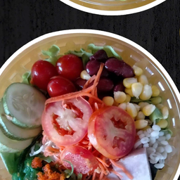 สลัดยำสาหร่ายไข่กุ้ง