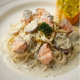 สปาเก็ตตี้แซลมอนครีมซอส