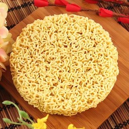 11.มาม่าเหลือง