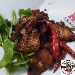 หมูฉ่ำอปป้าซัง-ข้าวหมูทอดกระเที๊ยมกระเทียม