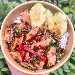 กะเพราคอหมูย่าง