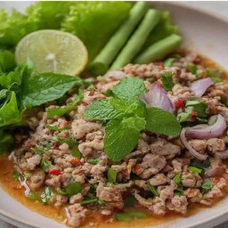 ลาบหมู ( เป็นกับ )
