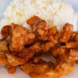 ข้าวเหนียวห่อหมูทอด