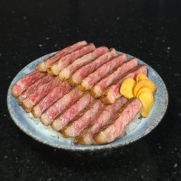 LM2. Japanese Wagyu Steak ข้าวหน้าวากิวญี่ปุ่นดรายเอจ