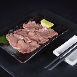 Tong Shio Yaki ลิ้นวัวย่างเกลือ