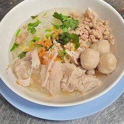 ก๋วยเตี๋ยวหมูน้ำใส