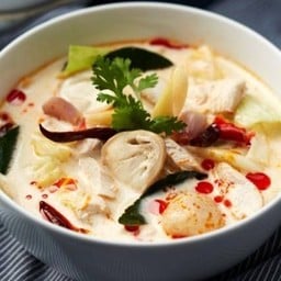 ต้มข่าไก่