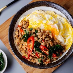 ข้าวไข่ข้นกะเพราแซ่บหมูสับ