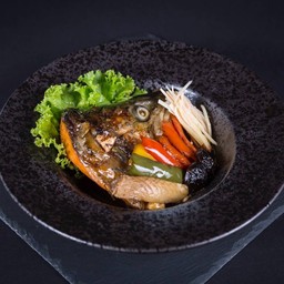 Salmon Kabutoni หัวปลาแซลมอนต้มซีอิ้ว