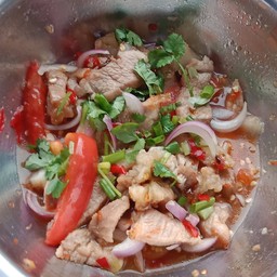 ยำหมูย่าง