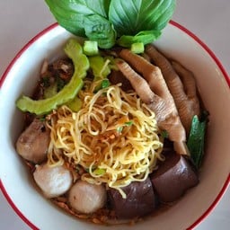 ก๋วยเตี๋ยวไก่มะระบุฟเฟ่ ปทุมธานี