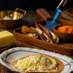 ไส้ฝอยทองไข่เค็มชีส