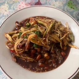 ยำมะม่วงแซ่บซี๊ด By แอนนา