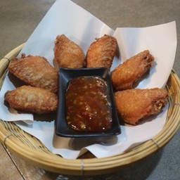 ปีกไก่ทอดน้ำปลา