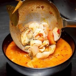 ต้มยำรวมมิตร น้ำข้น