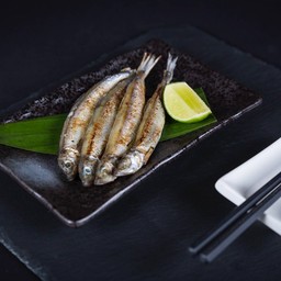 Shishamo ปลาไข่ย่าง