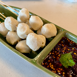 ลูกชิ้นหมู 5 ไม้