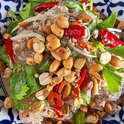 ยำวุ้นเส้นโบราณ