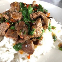 ข้าวกระเพราเนื้อ