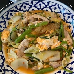 ผัดไทยกุ้งสด แสงจันทร์