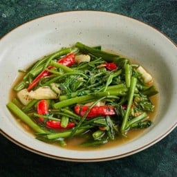 ผัดผักบุ้งไฟแดง