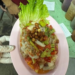 ยำไส้ตัน