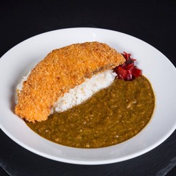 Salmon Fried Curry Rice ข้าวแกงกะหรี่แซลมอนทอด