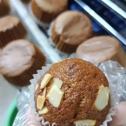 Dek-auan's Bakery : เค้กกล้วยหอม บราวนี่ศิลปากร