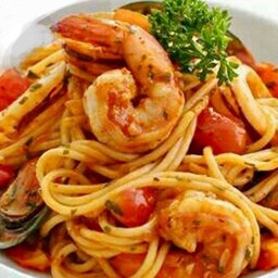 สปาเกตตี้ซีฟู้ดซอสมะเขือเทศ