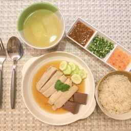 ข้าวมันไก่สิงคโปร์พิเศษ