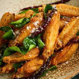 ปีกไก่ทอดดอกเกลือ