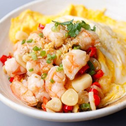 ข้าวไข่ข้น กุ้งผัดพริกขี้หนูกระเทียม