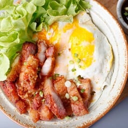 ข้าวไข่ข้น สามชั้นทอดจิ้มแจ่ว