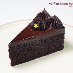 MOIST  CHOCOLATE CAKE(ชิ้น)