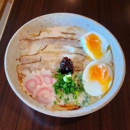 ราเมง  ทงคตสึ