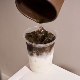 Lat & Loaf Cafe