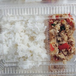 ข้าวกระเพราไก่สับ