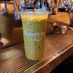 ชาเขียวผสมกาแฟเย็น.