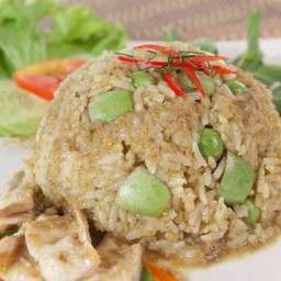ข้าวผัดแกงเขียวหวานไก่