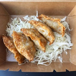 เกี๊ยวซ่าหมูต้นตำรับ 5 ชิ้น