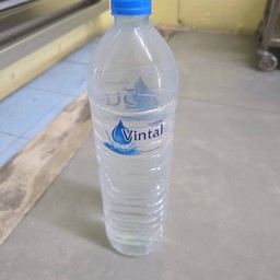 น้ำเปล่า 1.5 ลิตร