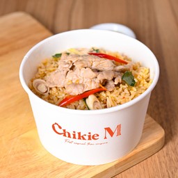 ข้าวผัดต้มยำไก่ชิ้น