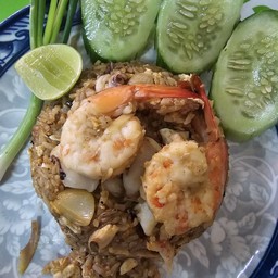 ข้าวผัดต้มยำมันกุ้งทะเล