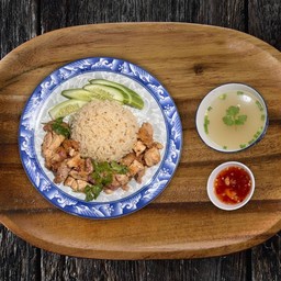 ข้าวยำไก่แซ่บ